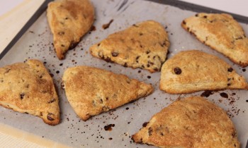 Chocolate Chip Scones Recipe – Laura Vitale – Laura in the Kitchen Episode 462