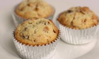 Granola Muffin Recipe – Laura Vitale – Laura in the Kitchen Episode 366