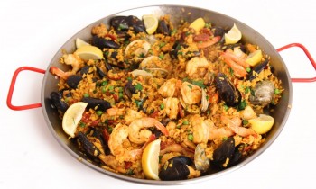 Homemade Paella Recipe – Laura Vitale – Laura in the Kitchen Episode 586