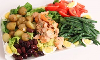 Nicoise Salad Recipe – Laura Vitale – Laura in the Kitchen Episode 585