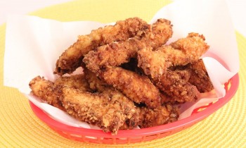 Saltine Crusted Chicken Fingers Recipe – Laura Vitale – Laura in the Kitchen Episode 869